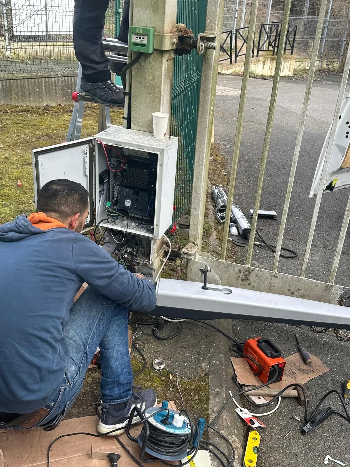Dépannage portail électrique Tunisie – Store 2000